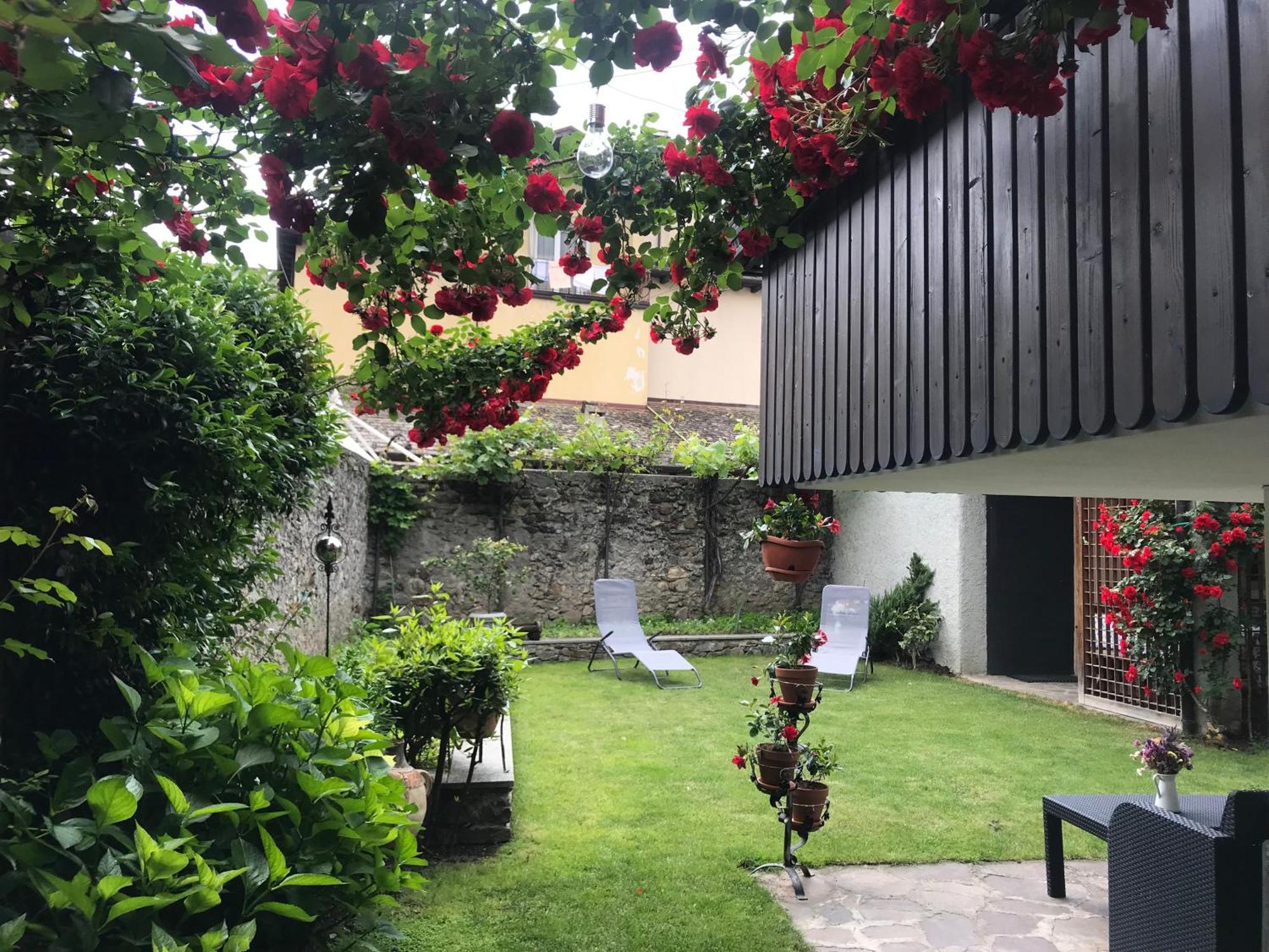 הוילה טיראנו Casa Galet מראה חיצוני תמונה
